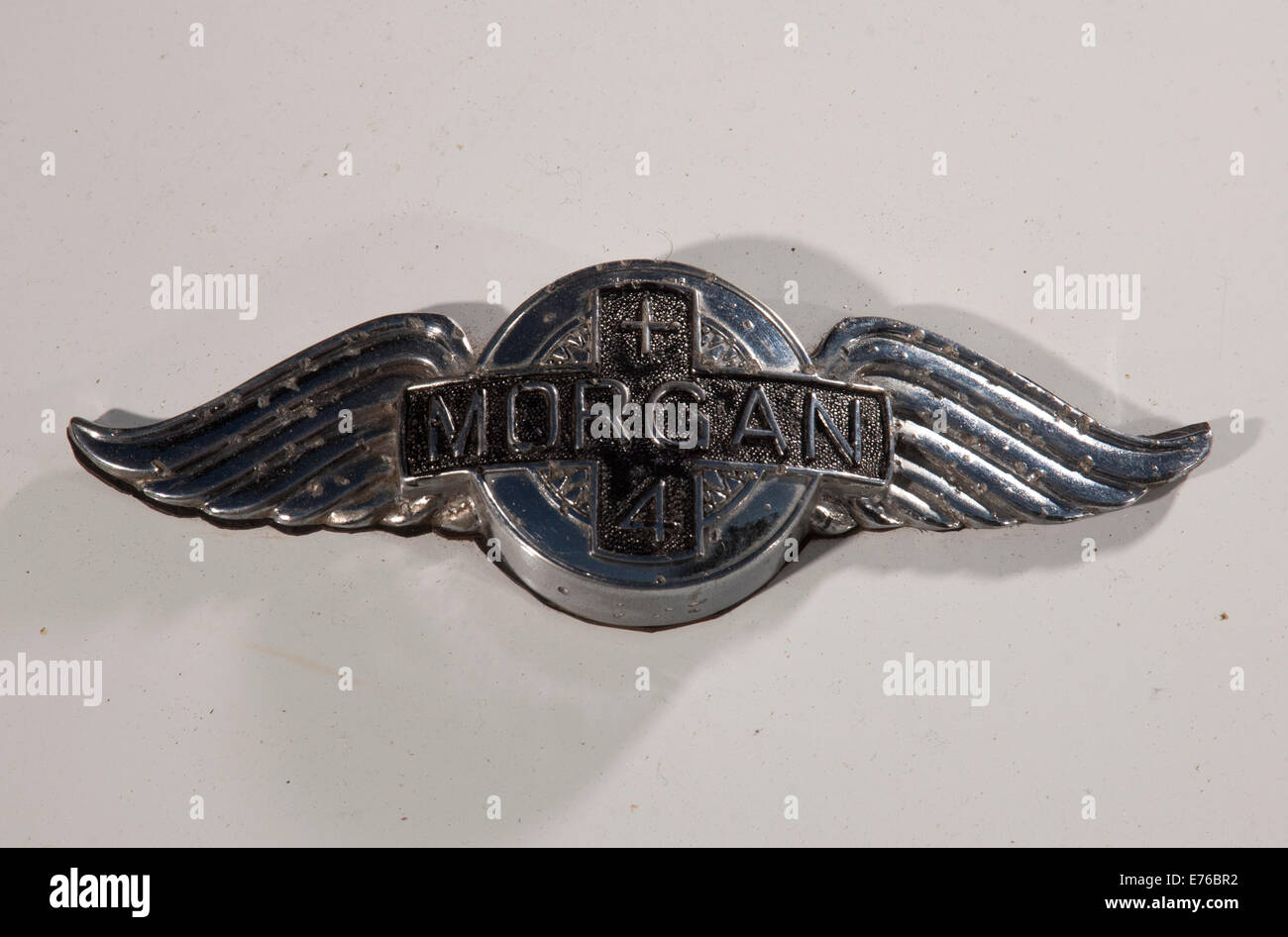 Morgan Plus 4 classic British sports car badge Foto Stock