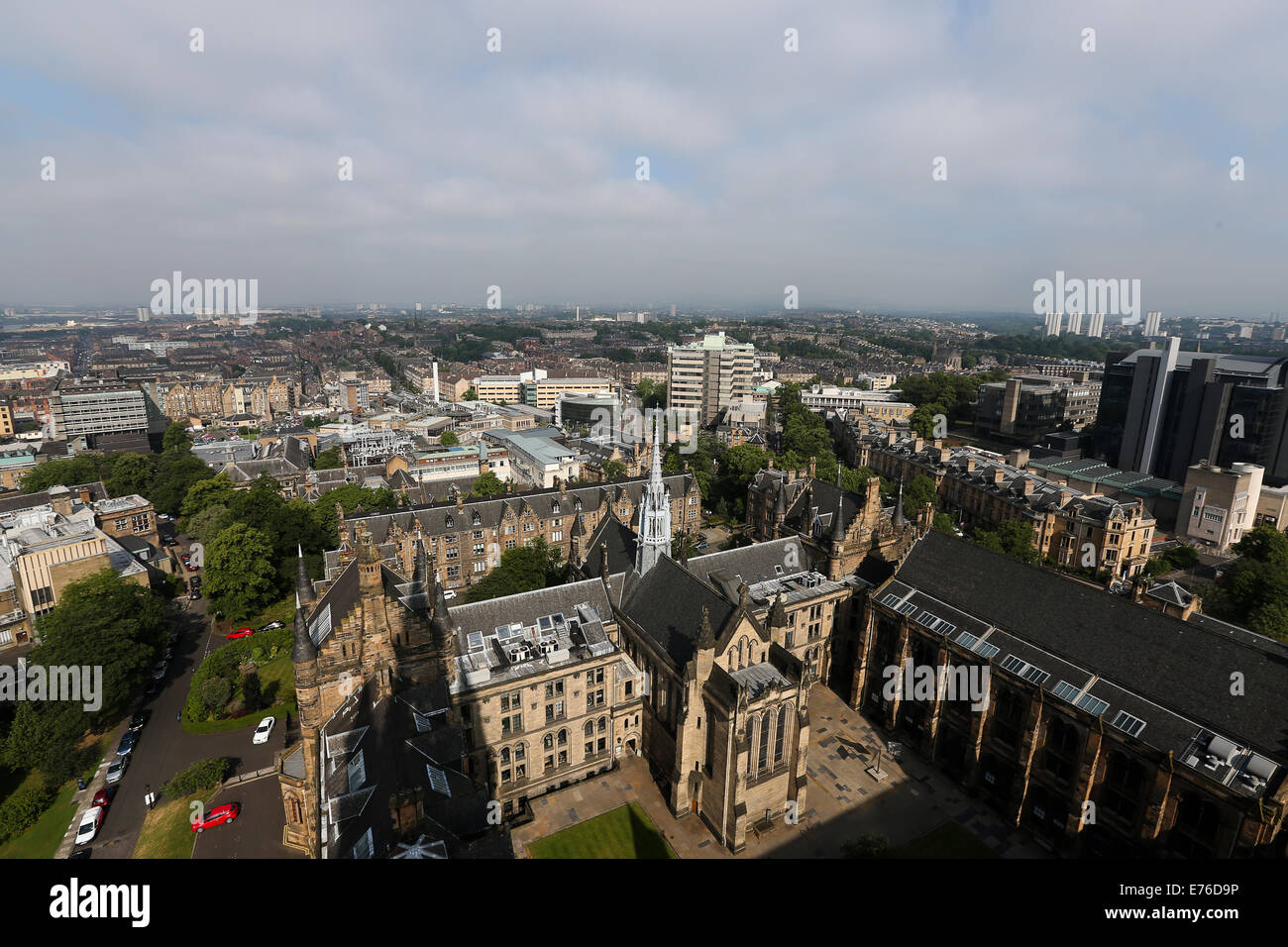 Vista aerea di Glasgow University a ovest del quadrangolo e Cappella Foto Stock