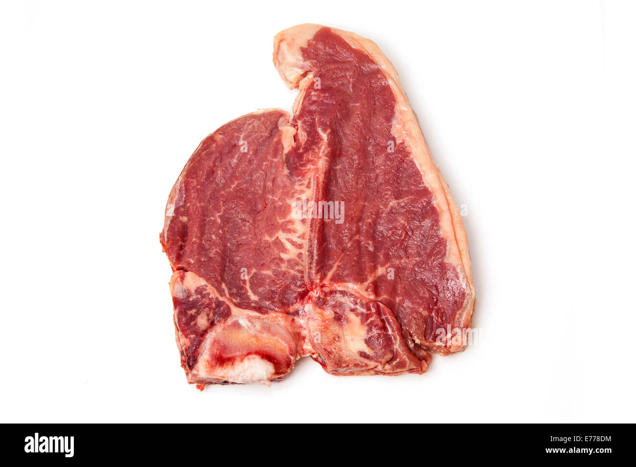 Non cotti T-osso bistecca di manzo isolato su un bianco di sfondo per studio. Foto Stock