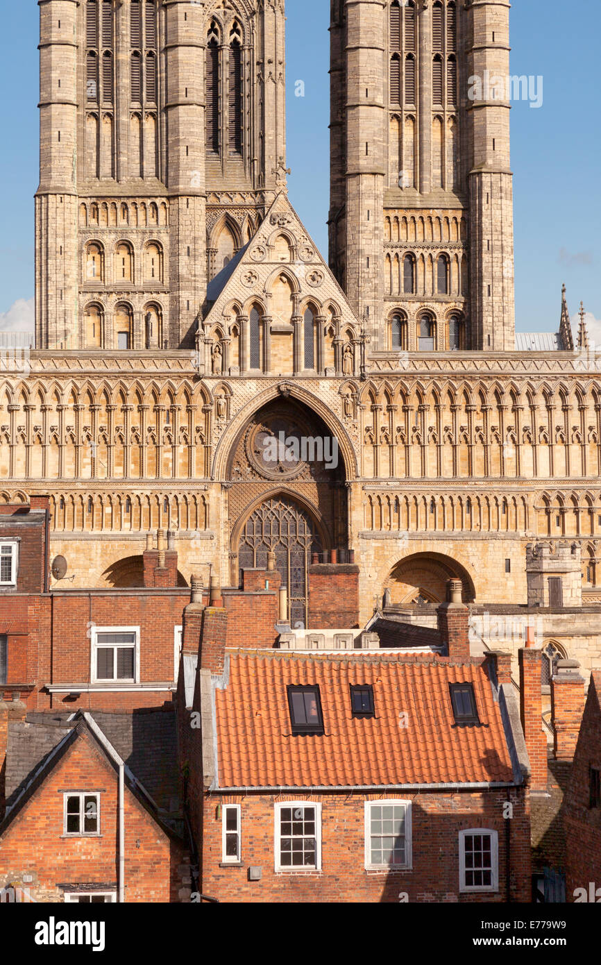 Cattedrale di Lincoln e town house tetti, Lincoln, Lincolnshire UK Foto Stock