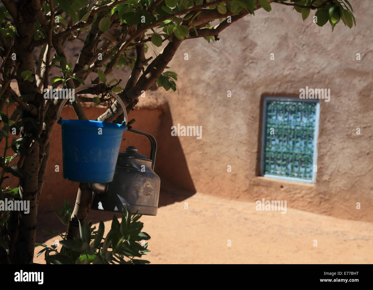 Cantiere vuoto del villaggio berbero homestead in Jebel Saghro Atlante del Marocco, una remota e poco visitato la destinazione Foto Stock