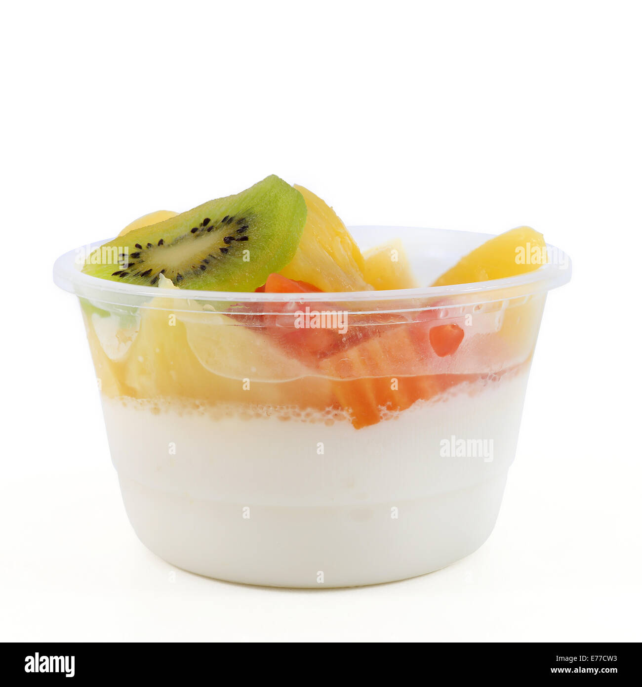 Panna cotta con frutta, tracciato di ritaglio Foto Stock