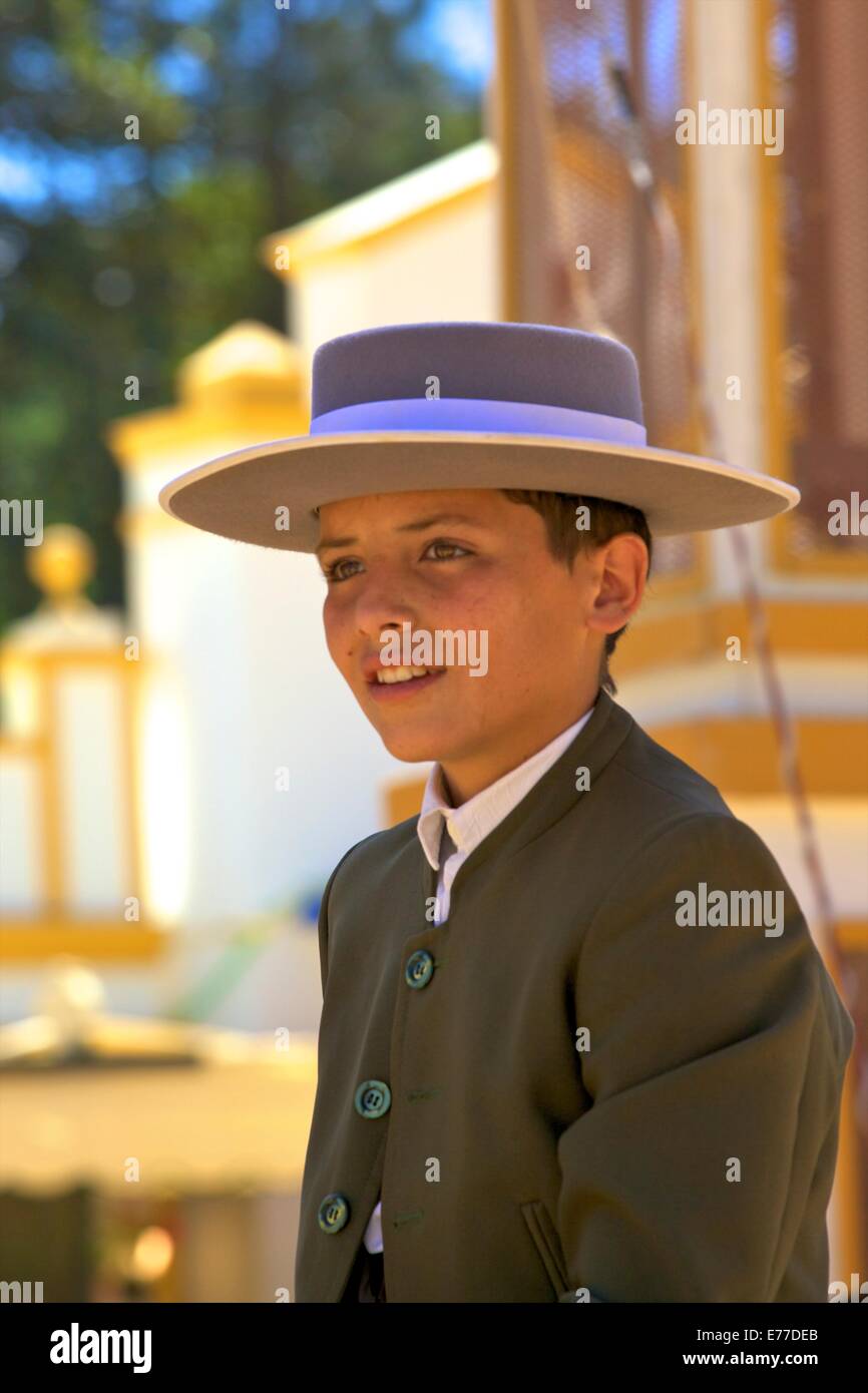 Ragazzo in tradizionale costume spagnolo, annuale Fiera Cavalli, Jerez de la Frontera, la provincia di Cadiz Cadice, Andalusia, Spagna, Sud ovest Europa Foto Stock