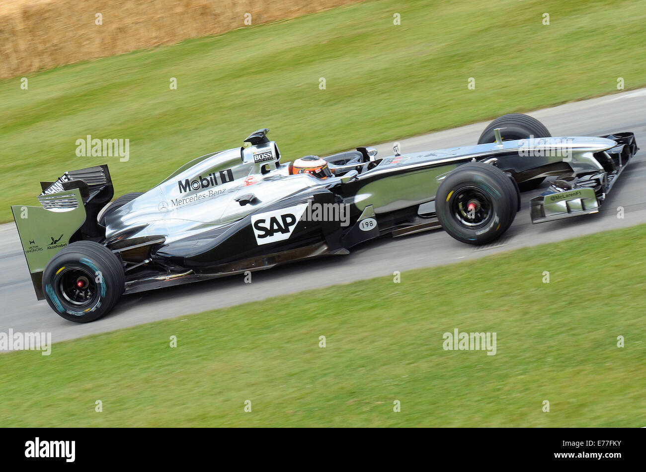 La McLaren MP4-26 è stata una vettura da Formula 1 progettata dalla McLaren per la stagione 2011 di Formula 1. Corse al Goodwood Festival of Speed Foto Stock