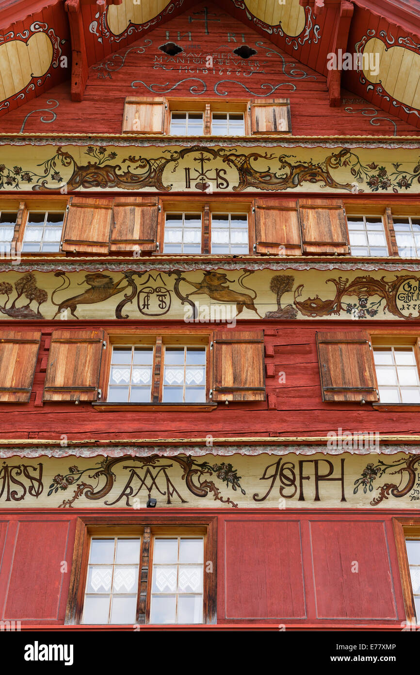 "Rotes Haus' edificio, ex Gasthof Engel hotel, Langenegg, Foresta di Bregenz, Vorarlberg, Austria Foto Stock