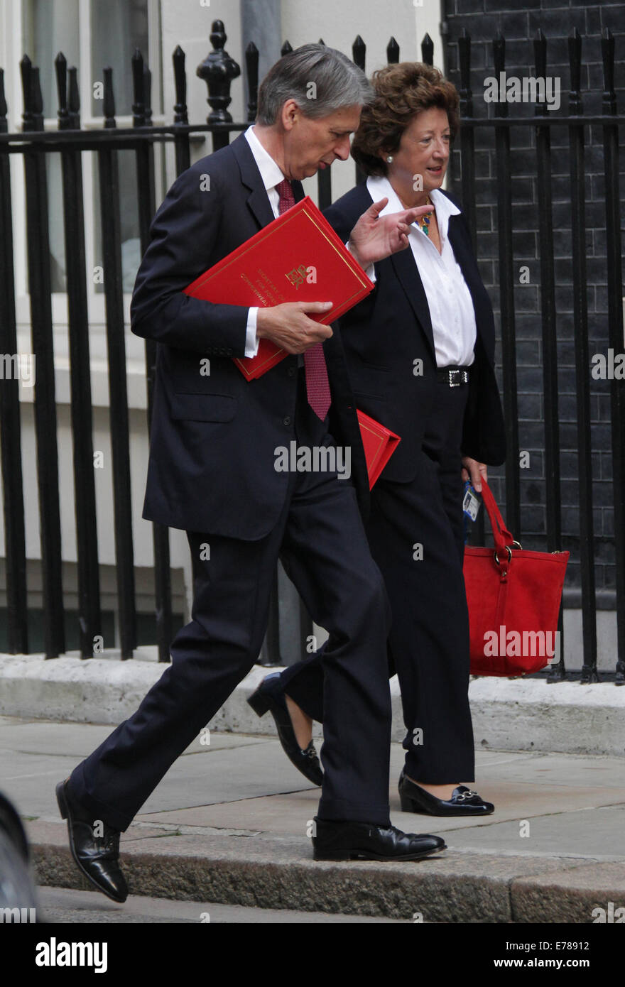 Londra, UK, 9 Settembre 2014: Philip Hammond assiste riunione del gabinetto a Downing Street, Londra. Foto Stock