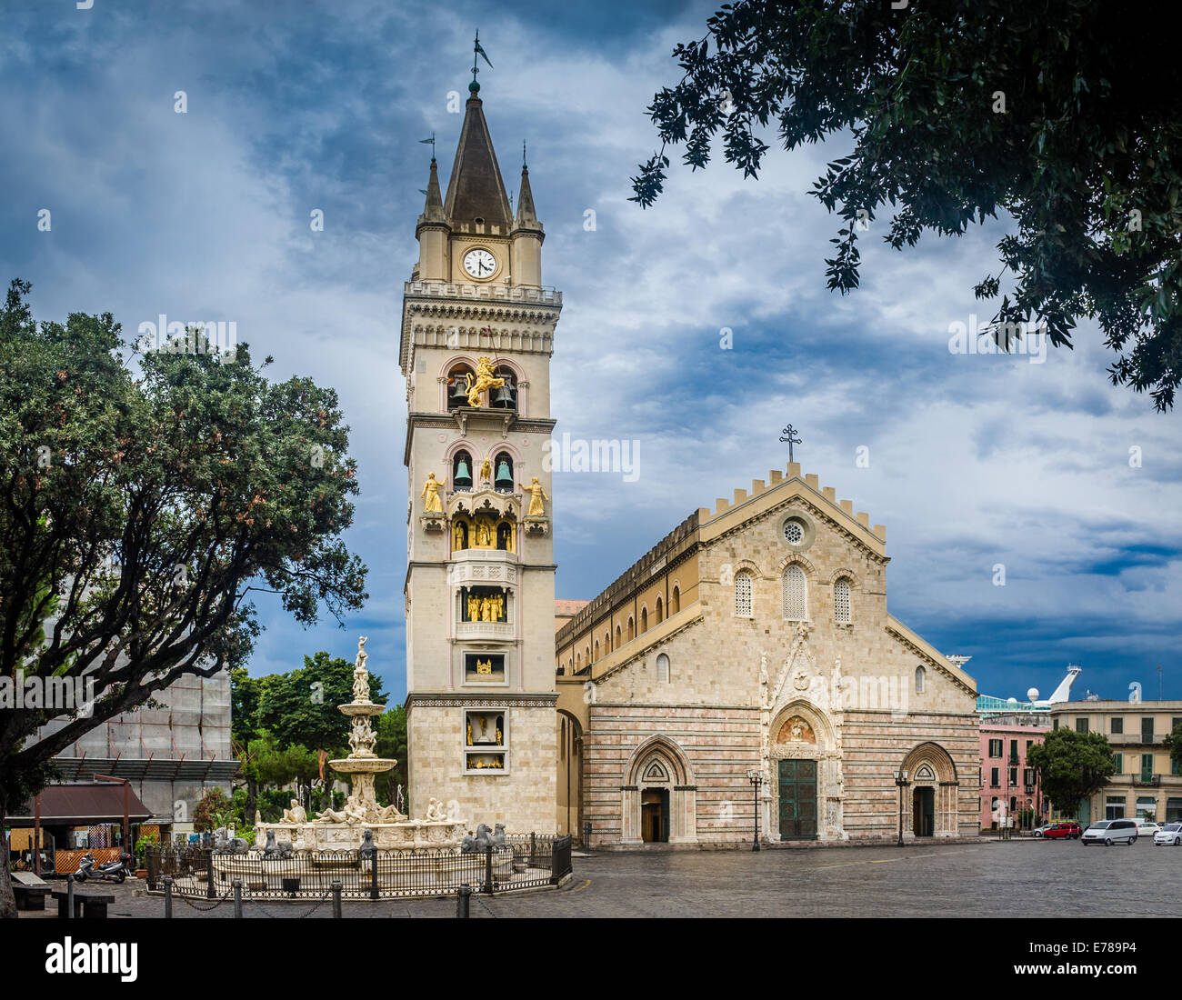 Duomo di Messina Foto Stock