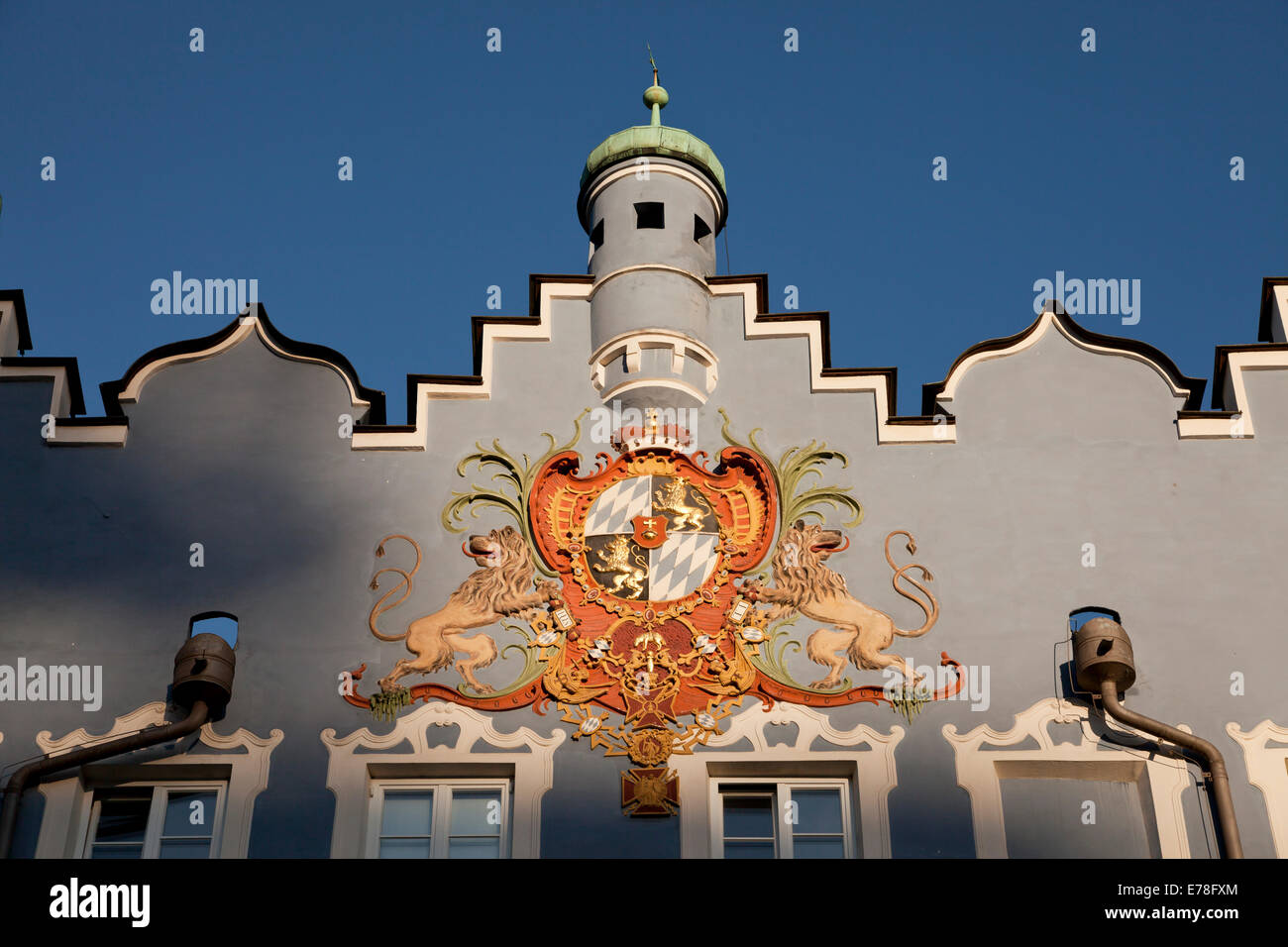Stemma di antichi ex palazzo del governo a Burghausen, Baviera, Germania, Europa Foto Stock