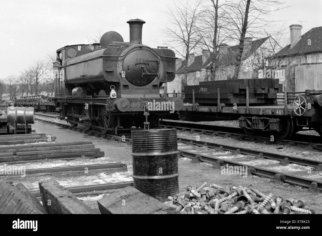 Originale il treno a vapore Londra trasporto serbatoio del motore operante su ferrovie britanniche durante gli anni sessanta Foto Stock