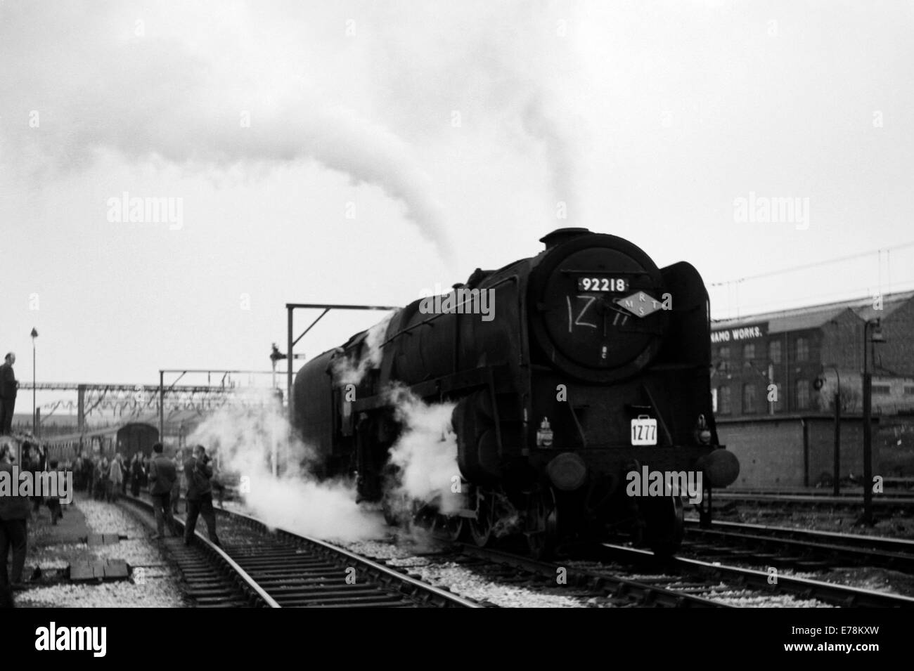 Originale il treno a vapore 92218 operanti su ferrovie britanniche durante gli anni sessanta Foto Stock