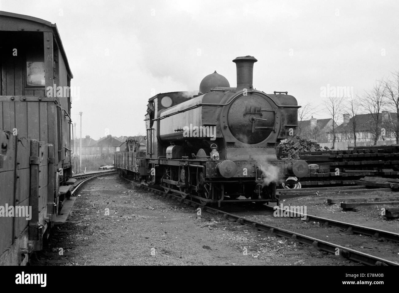Original Londra trasporto treno a vapore operanti su ferrovie britanniche durante gli anni sessanta Foto Stock