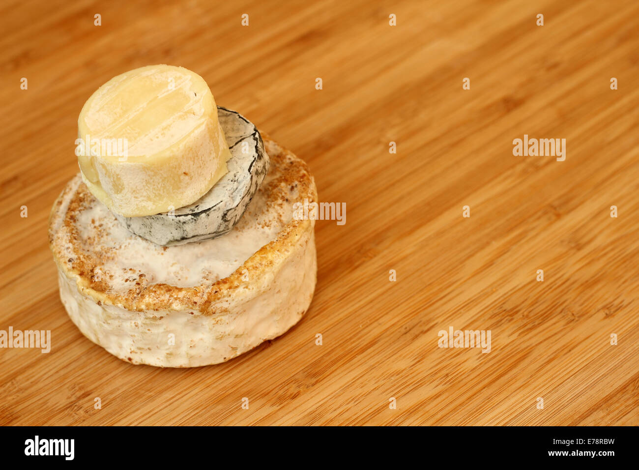 Formaggio Camembert sulla tavola di legno close-up Foto Stock