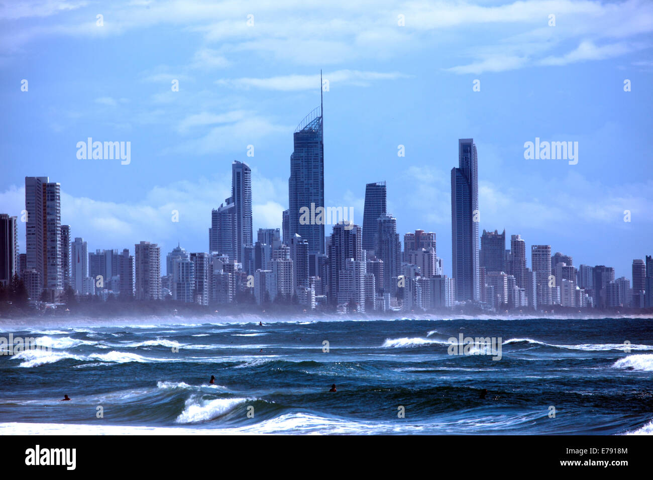Lo skyline di Surfers Paradise sulla Gold Coast australiana Foto Stock