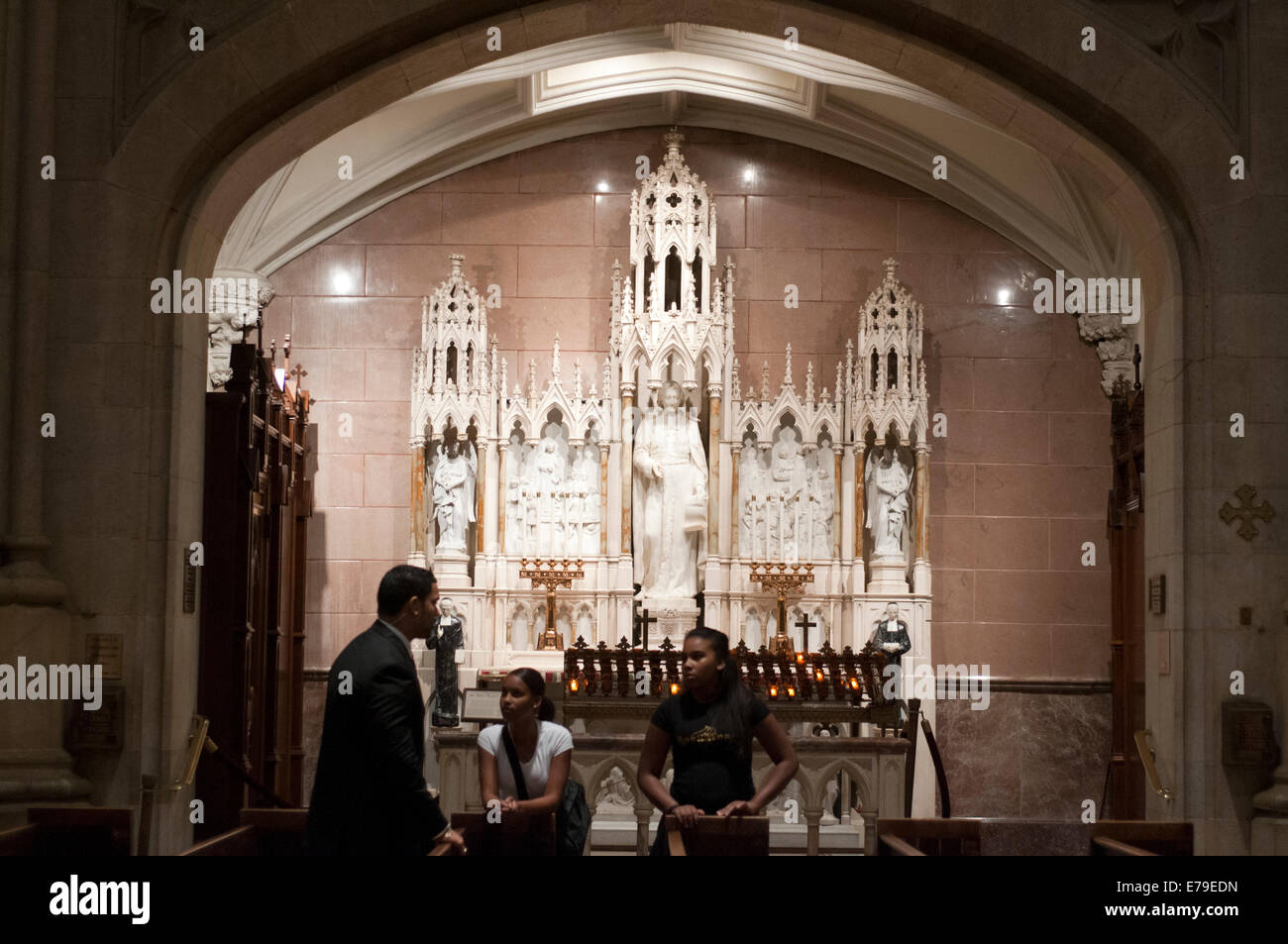 Uno degli altari della cattedrale di San Patrizio. Quinta Avenue, tra la 50th e 51st strade. Telefono 212-753-2261 (lun-ven 6:30 t Foto Stock