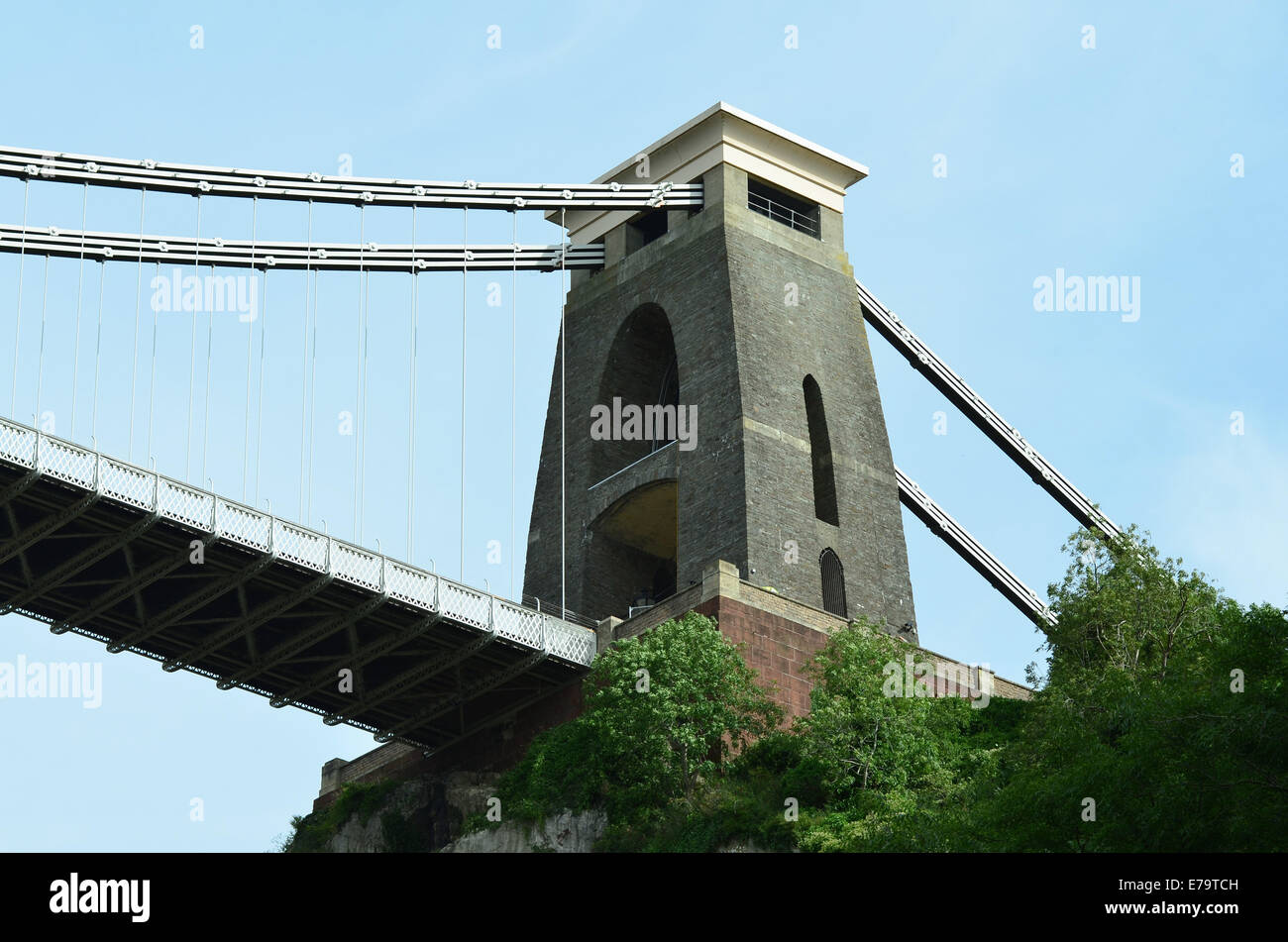 Vista la Clifton (Bristol) torre laterale dalla strada sottostante. Foto Stock