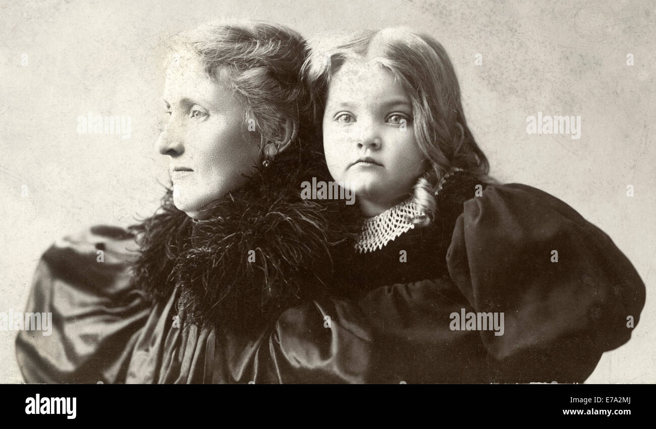 1900 ca BIELLA Ritratto di madre e figlia - Profilo - Foto