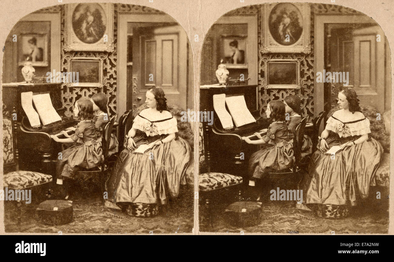La donna seduta dietro due ragazze seduto suonare il pianoforte, serate musicali, scheda Stereo, circa 1890 Foto Stock