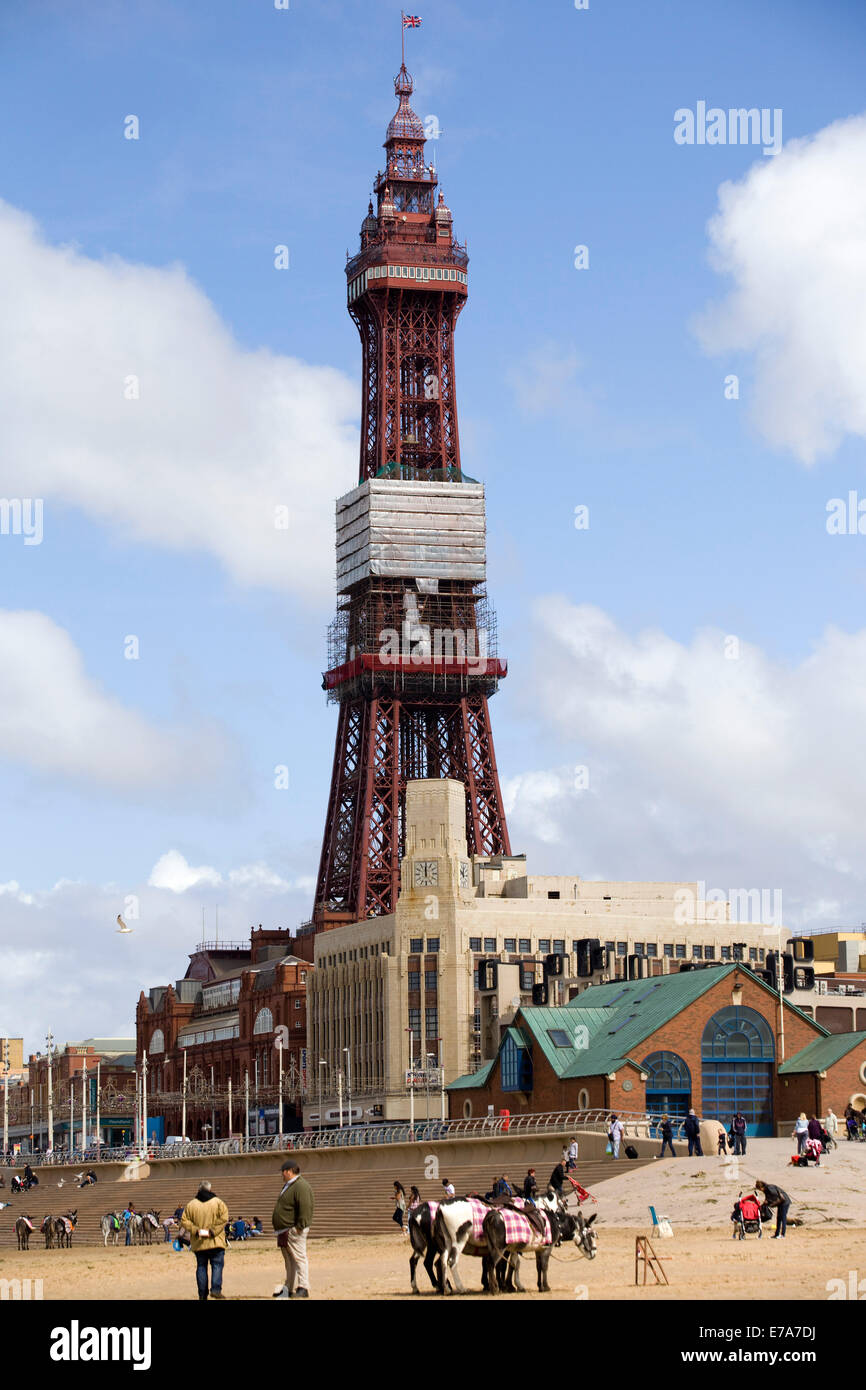 La spiaggia e il lungomare 'Golden Mile' Blackpool Foto Stock