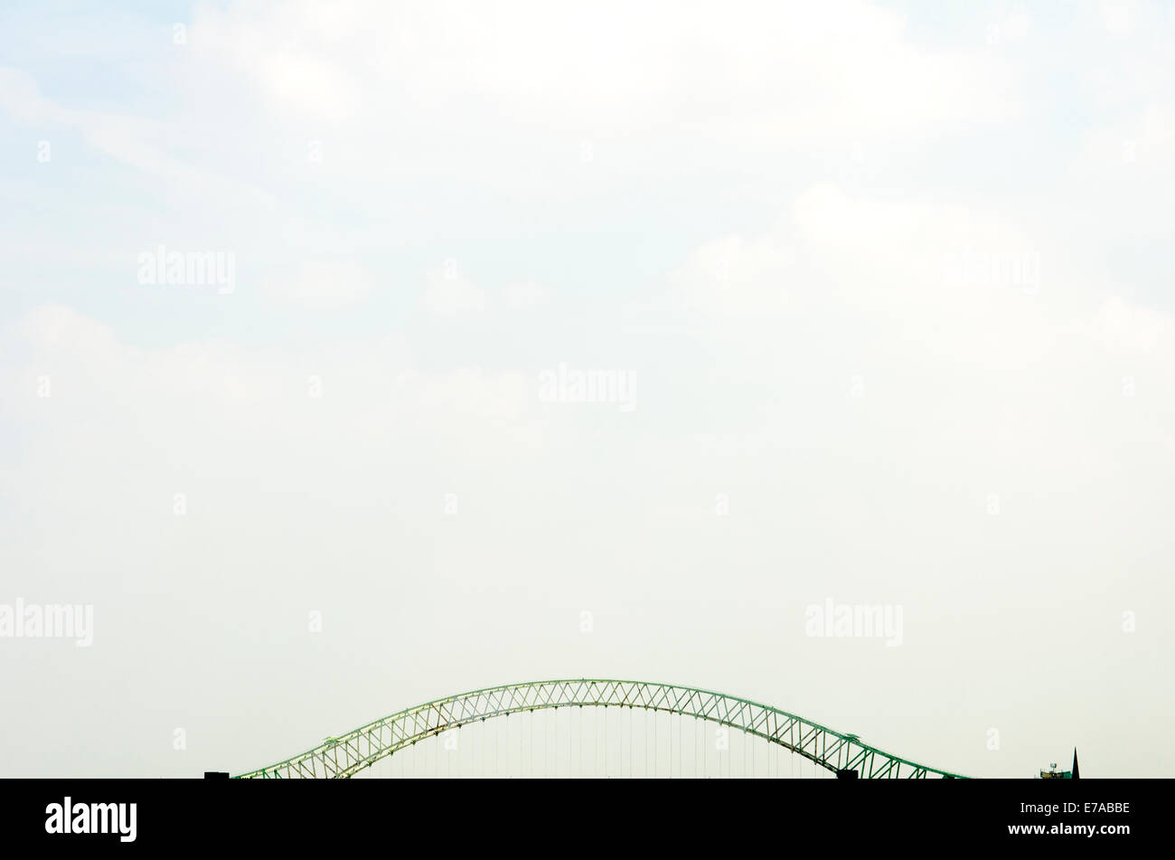 Il Giubileo d'argento bridge o Runcorn-Widnes ponte sul fiume Mersey, REGNO UNITO Foto Stock
