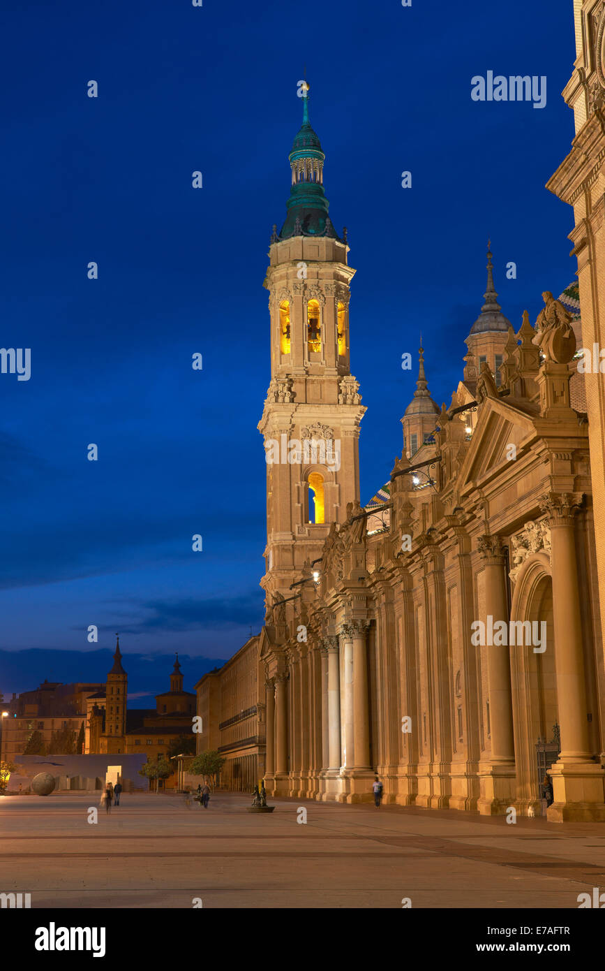 Basilica del Pilar e Plaza del Pilar square, Saragozza, Aragona, Spagna Foto Stock