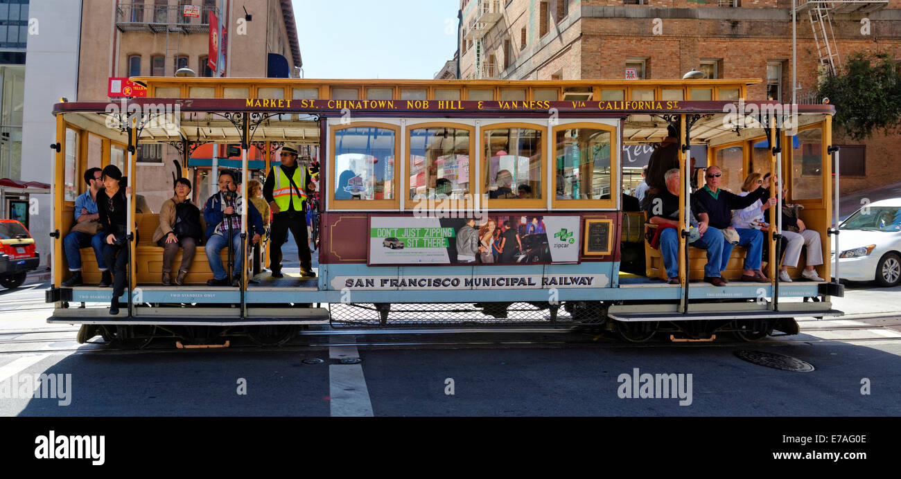La storica funivia sulla California Street, San Francisco, California, Stati Uniti d'America Foto Stock