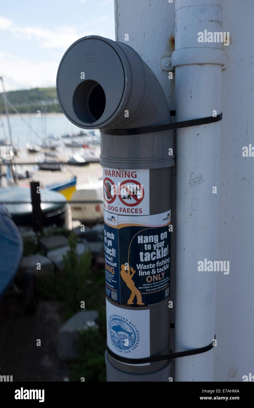 Linea di pesca di affrontare il problema dello smaltimento dei rifiuti Bin proteggere gli uccelli Foto Stock