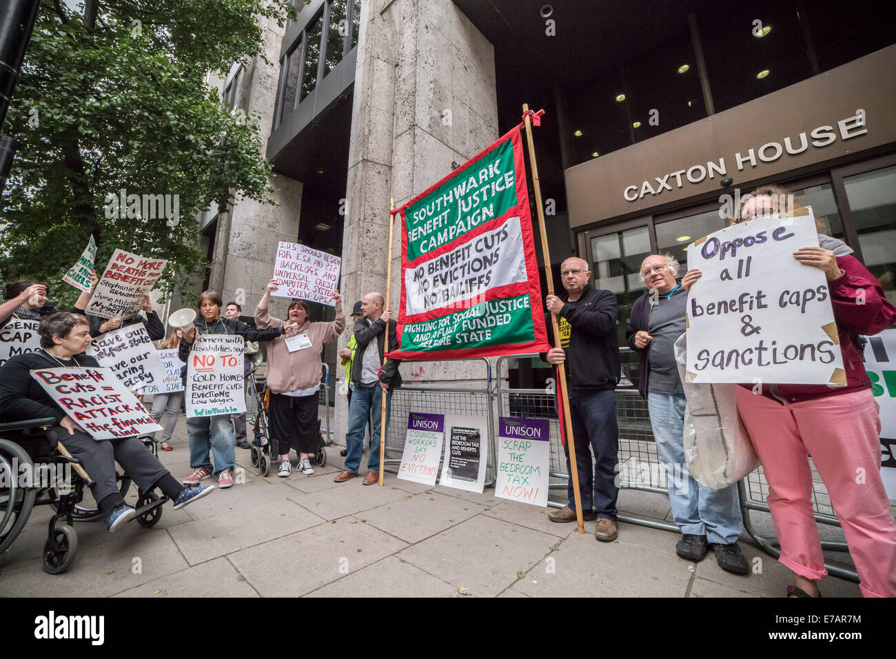 Londra, Regno Unito. 11 Sett 2014. Le persone disabili contro i tagli (DPAC) protesta in London Credit: Guy Corbishley/Alamy Live News Foto Stock