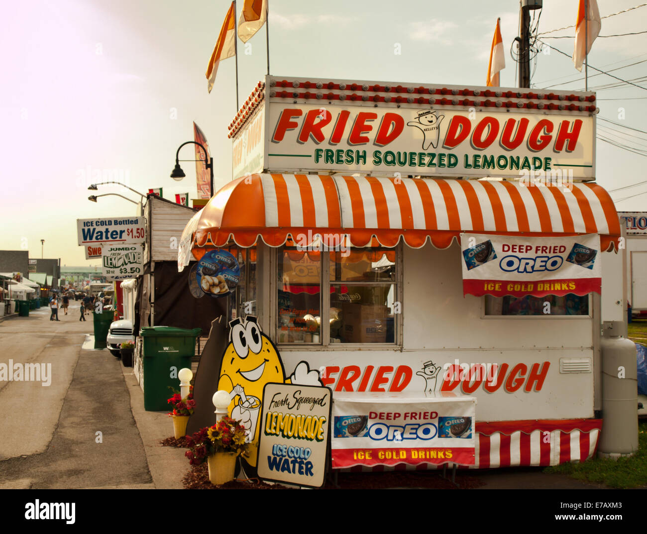 State Fair midway, impasto fritto stand Foto Stock