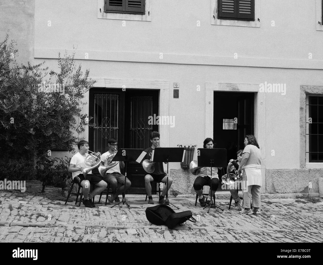 Artisti la riproduzione di composizione in Groznjan (Grisignana), Croazia. Foto Stock