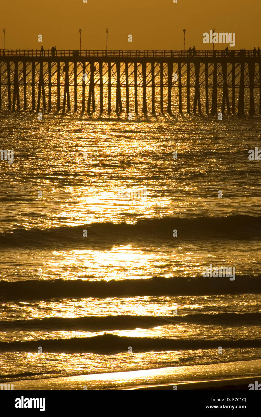 Oceanside Pier silhouette, Oceanside, California Foto Stock