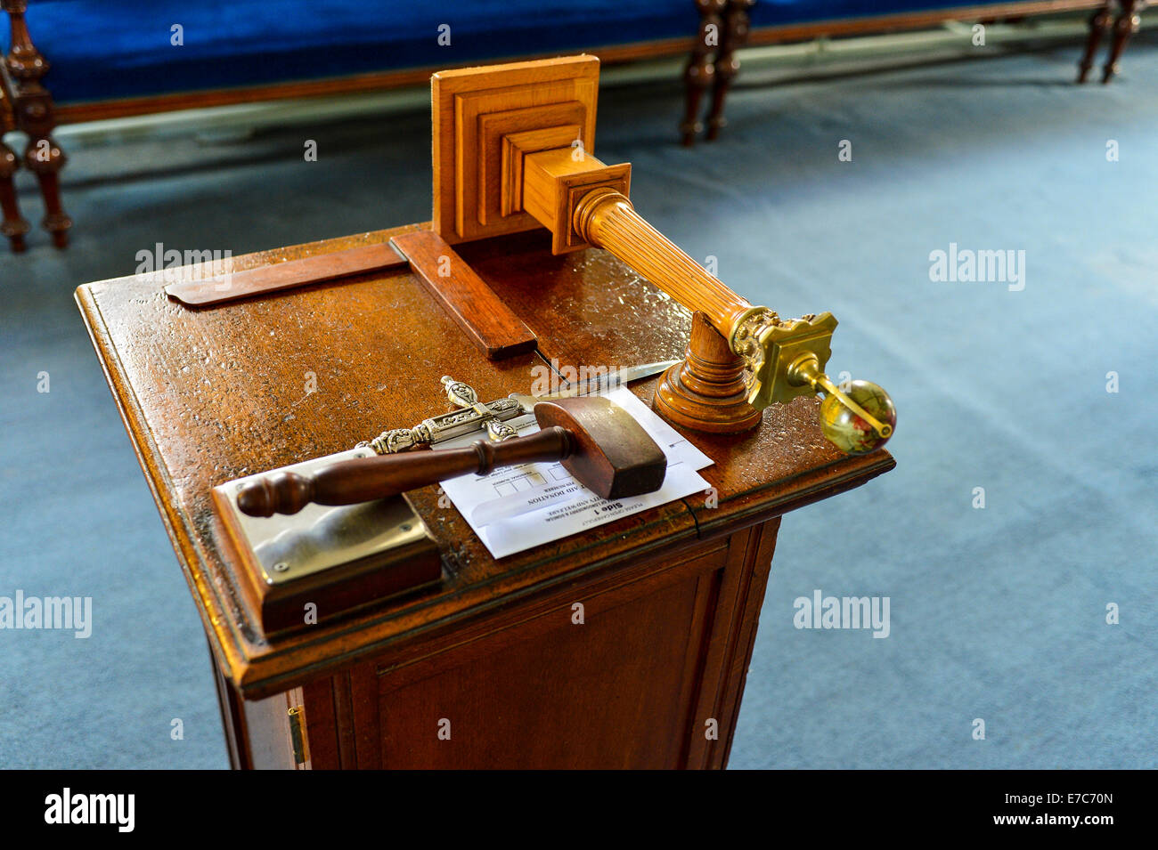 Derry, Londonderry, Regno Unito. 13 settembre 2014. Gli strumenti utilizzati in riunioni di muratori, i Freemasons Hall di Derry, Londonderry aperto al pubblico sul Regno Unito e Giornate del patrimonio. Credito: George Sweeney/Alamy Live News Foto Stock