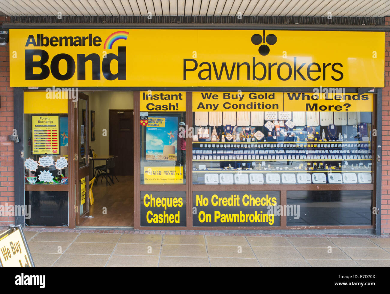 Albemarle Bond pawnbrokers shop le protezioni del nord, nord-est, England, Regno Unito Foto Stock