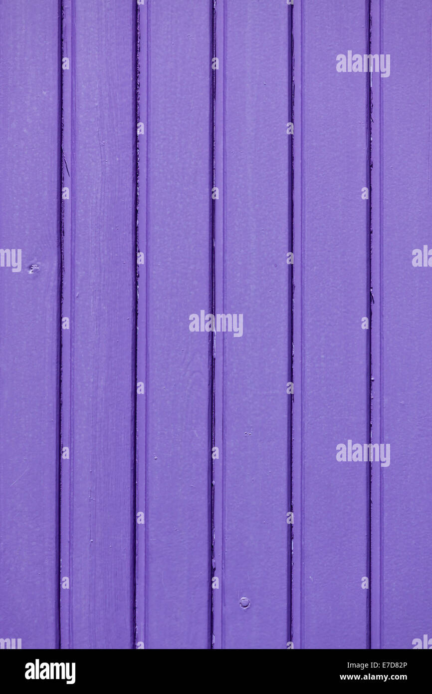Lilla listoni in legno sfondo di superficie. Colpo verticale Foto Stock