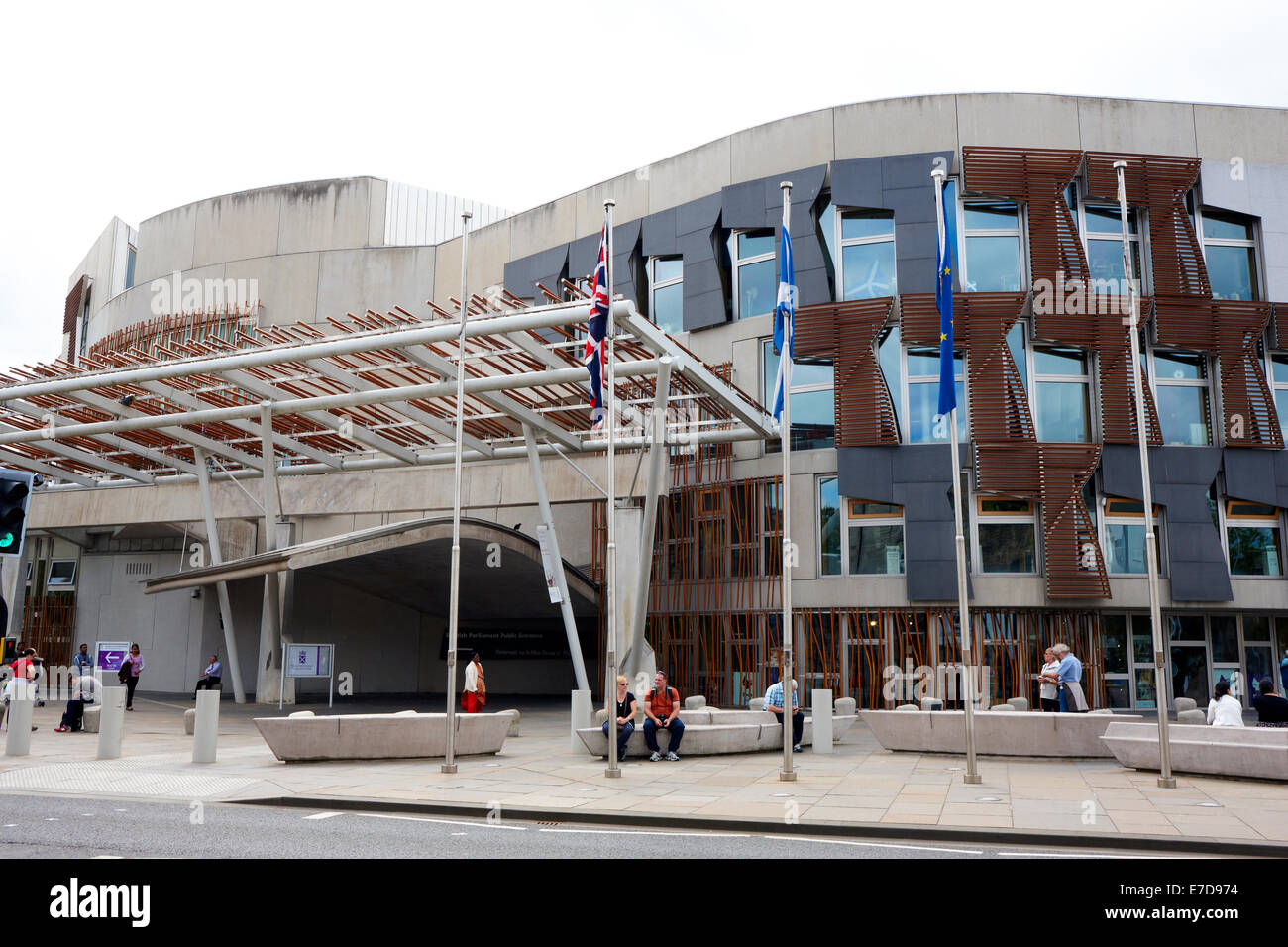 Il Parlamento scozzese ingresso pubblico, Horse Wynd, Edimburgo in Scozia Foto Stock
