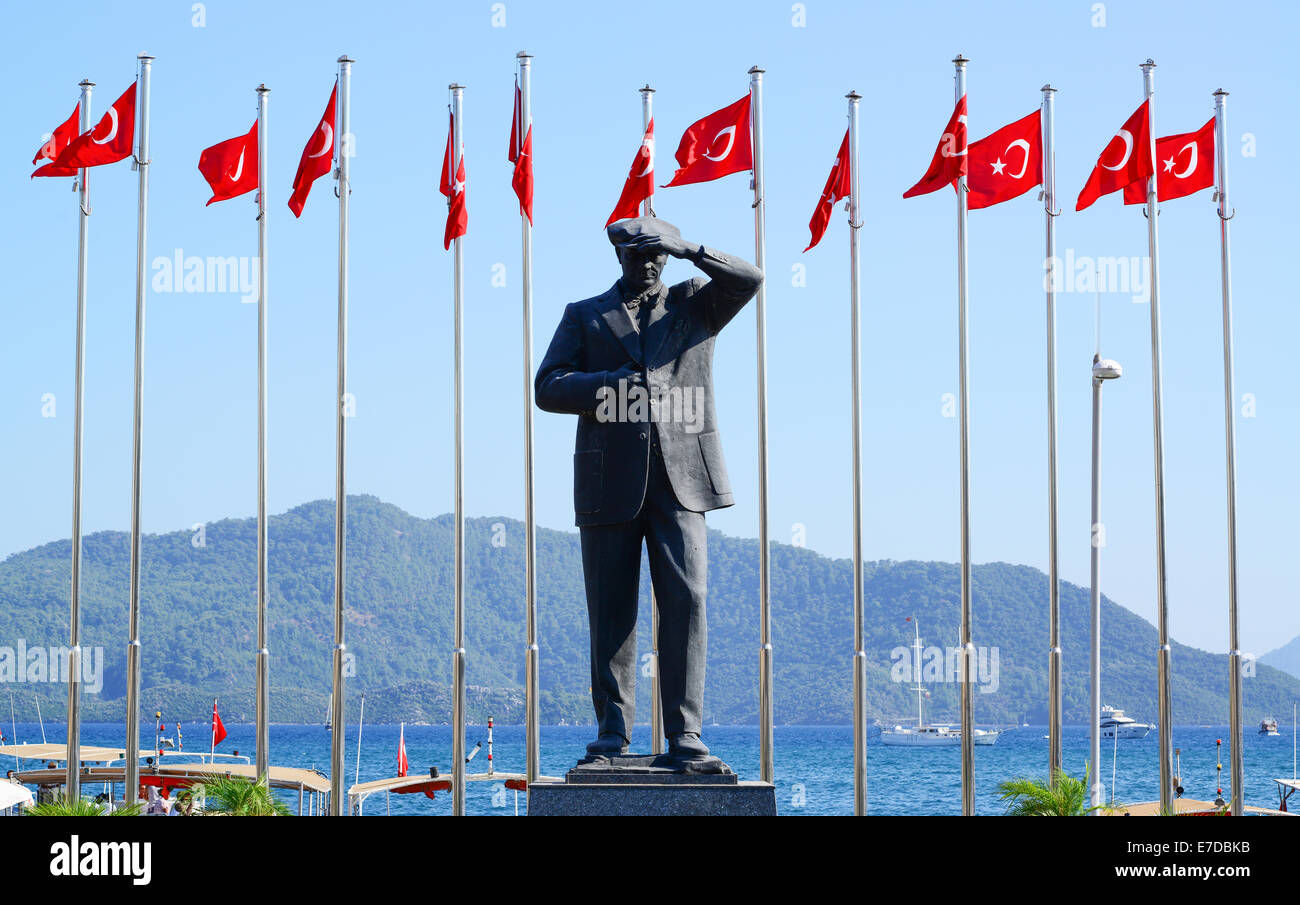 Monumento al primo presidente della Turchia Mustafa Kemal Ataturk Foto Stock