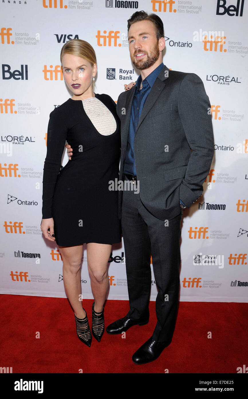 Alice Eve, Chris Evans al 2014 Toronto International Film Festival. TIFF 2014 Foto Stock