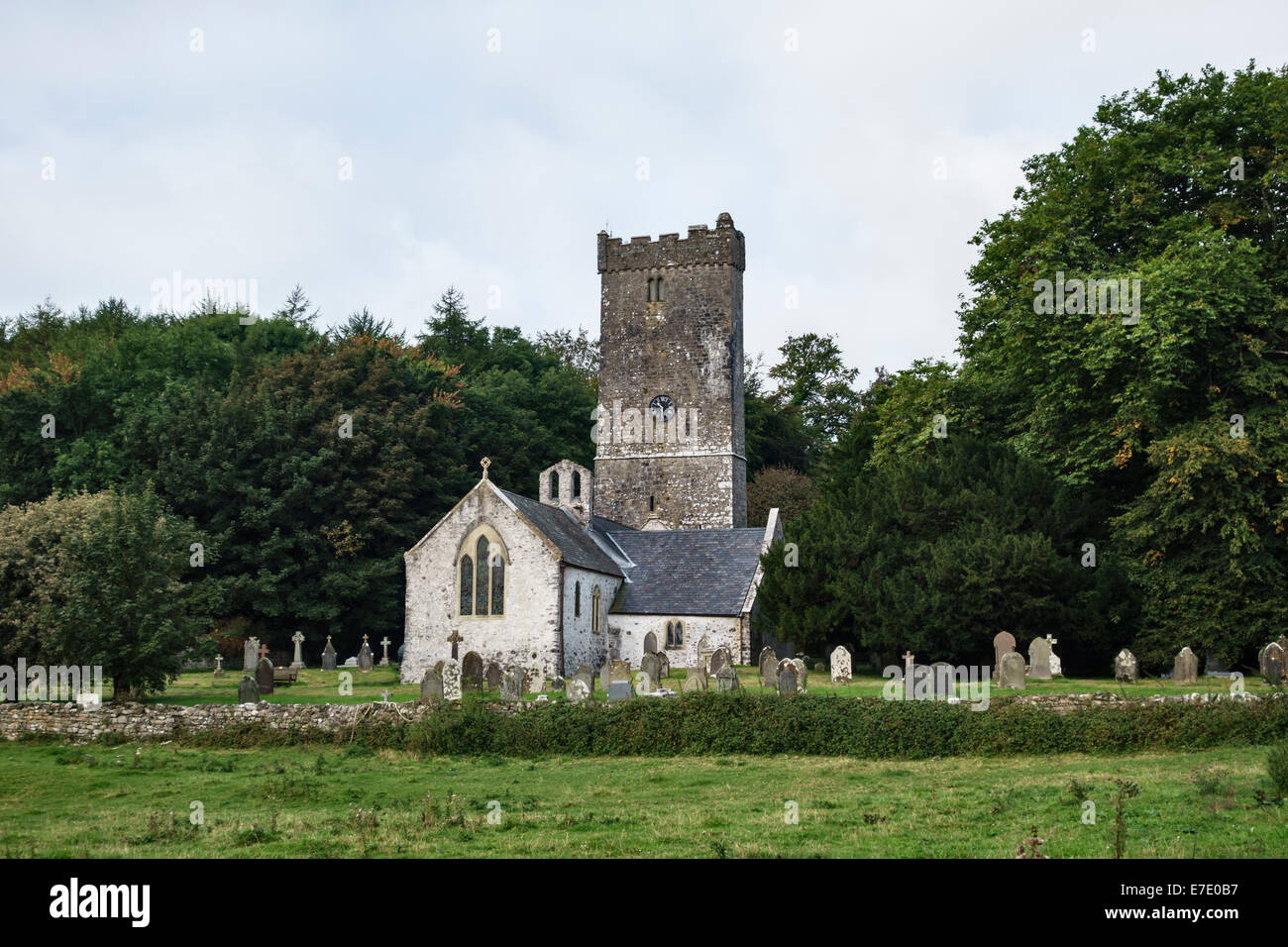 Lawrenny, Pembrokeshire, Wales, Regno Unito. St Caradoc la chiesa risale probabilmente alla 12c - Caradoc morì nel 1124 Foto Stock