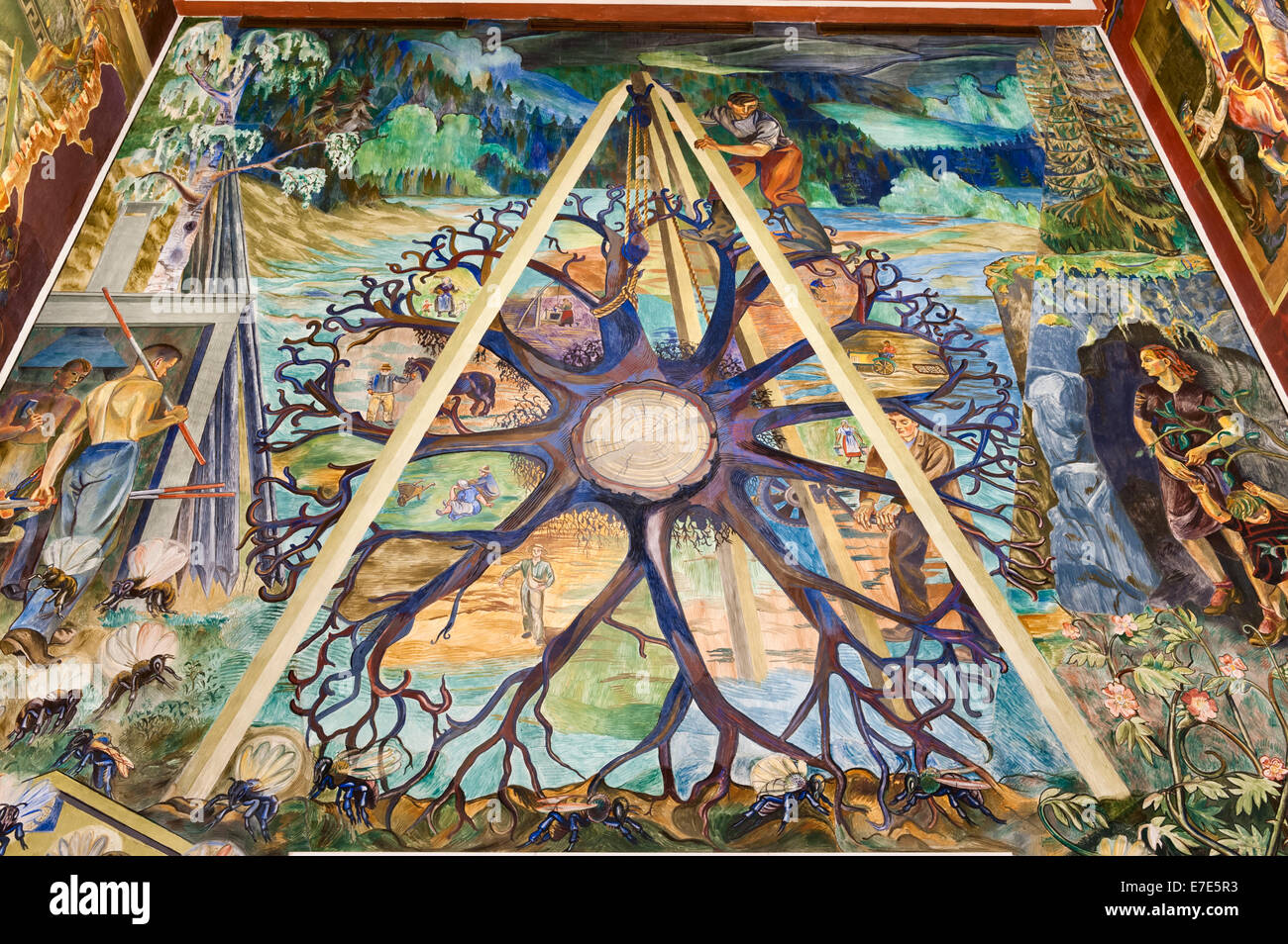 Il Municipio (Radhus), Oslo, Norvegia. La Galleria Est, affrescata da Per Krohg sul tema della città e del paese Foto Stock