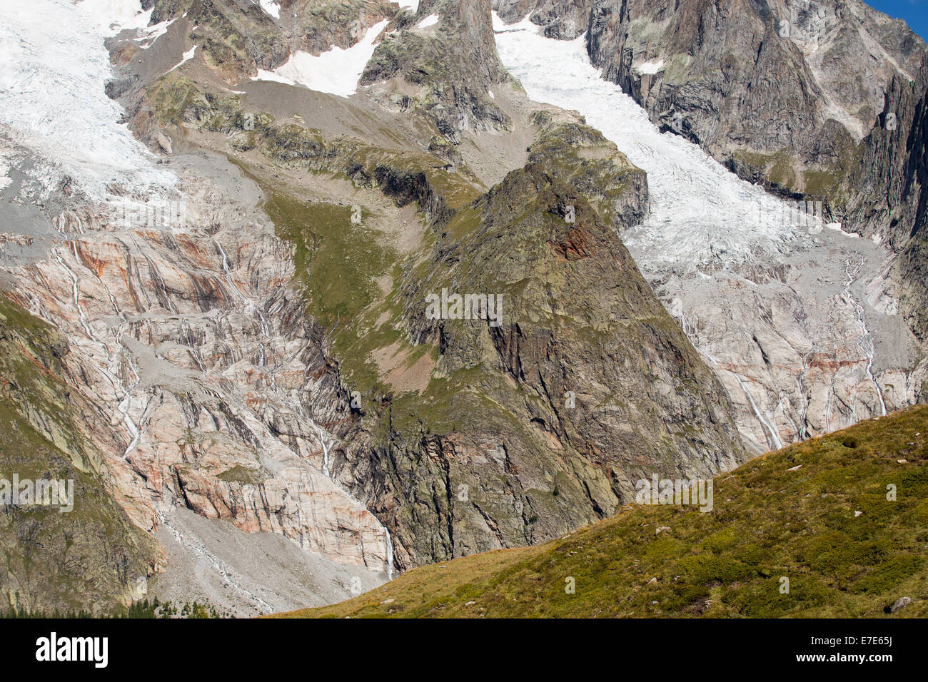 Aiguille brouillard immagini e fotografie stock ad alta risoluzione Alamy
