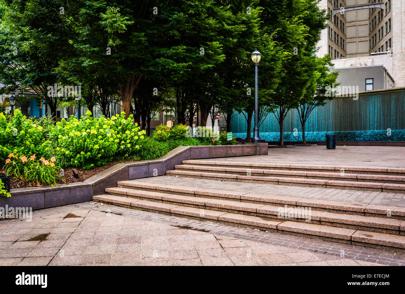 Fontane e giardino a Woodruff Park nel centro di Atlanta, Georgia. Foto Stock