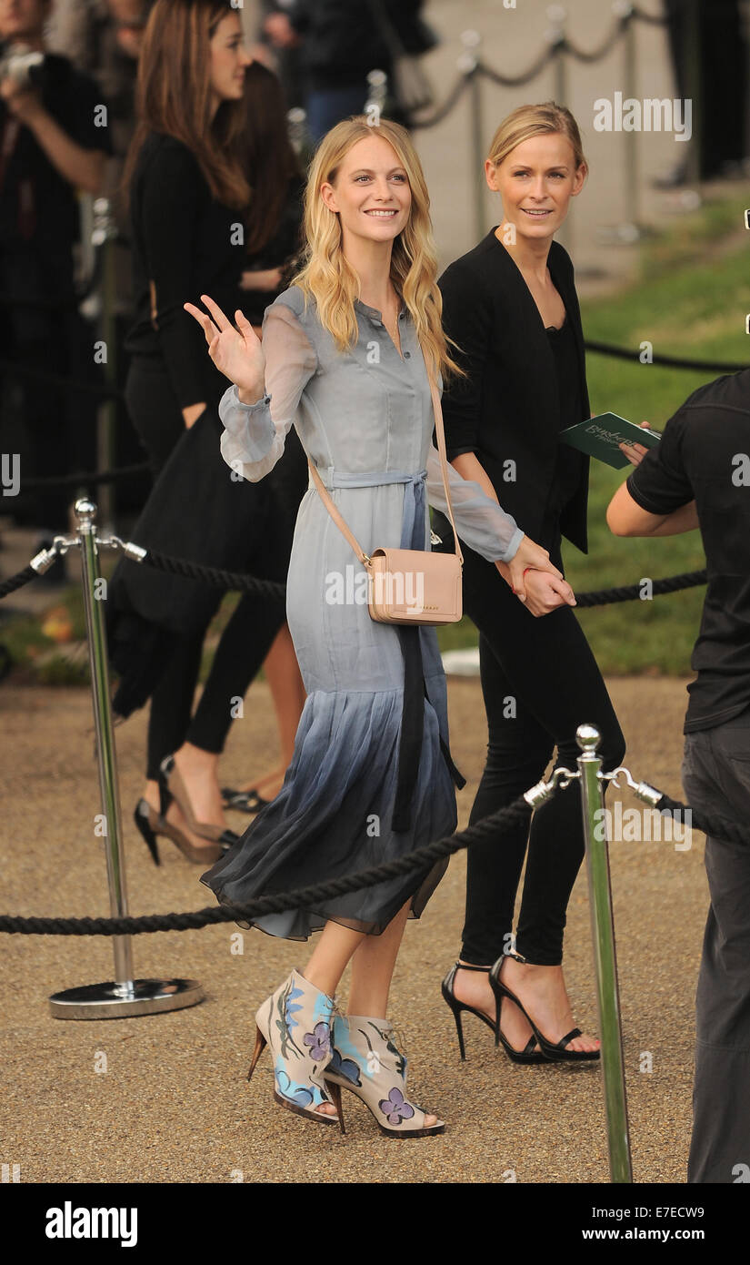 Londra, Regno Unito. Xv Sep, 2014. Poppy Delevigne assiste LFW s/s 2015: Burberry Prorsum- sfilata presso i Giardini di Kensington. Credito: Ferdaus Shamim/ZUMA filo/Alamy Live News Foto Stock