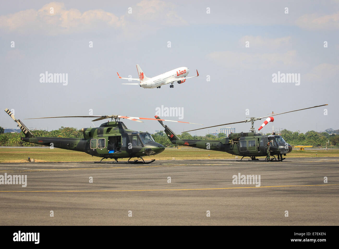 Di Semarang, Indonesia. Xv Sep, 2014. Elicotteri militari di prendere parte durante il 8° esercizio congiunto Garuda scudo 2014 a Army Air Base a Ahmad Yani Aeroporto di Semarang, Giava centrale, Indonesia. Garuda Shield è la password per l'esercizio comune condotta dall'esercito indonesiano e la US Army e ha avuto luogo dal 01 settembre al 29 settembre 2014 a Semarang e Asembagus, Situbondo, Indonesia. Credito: WF Sihardian /Pacific Press/Alamy Live News Foto Stock