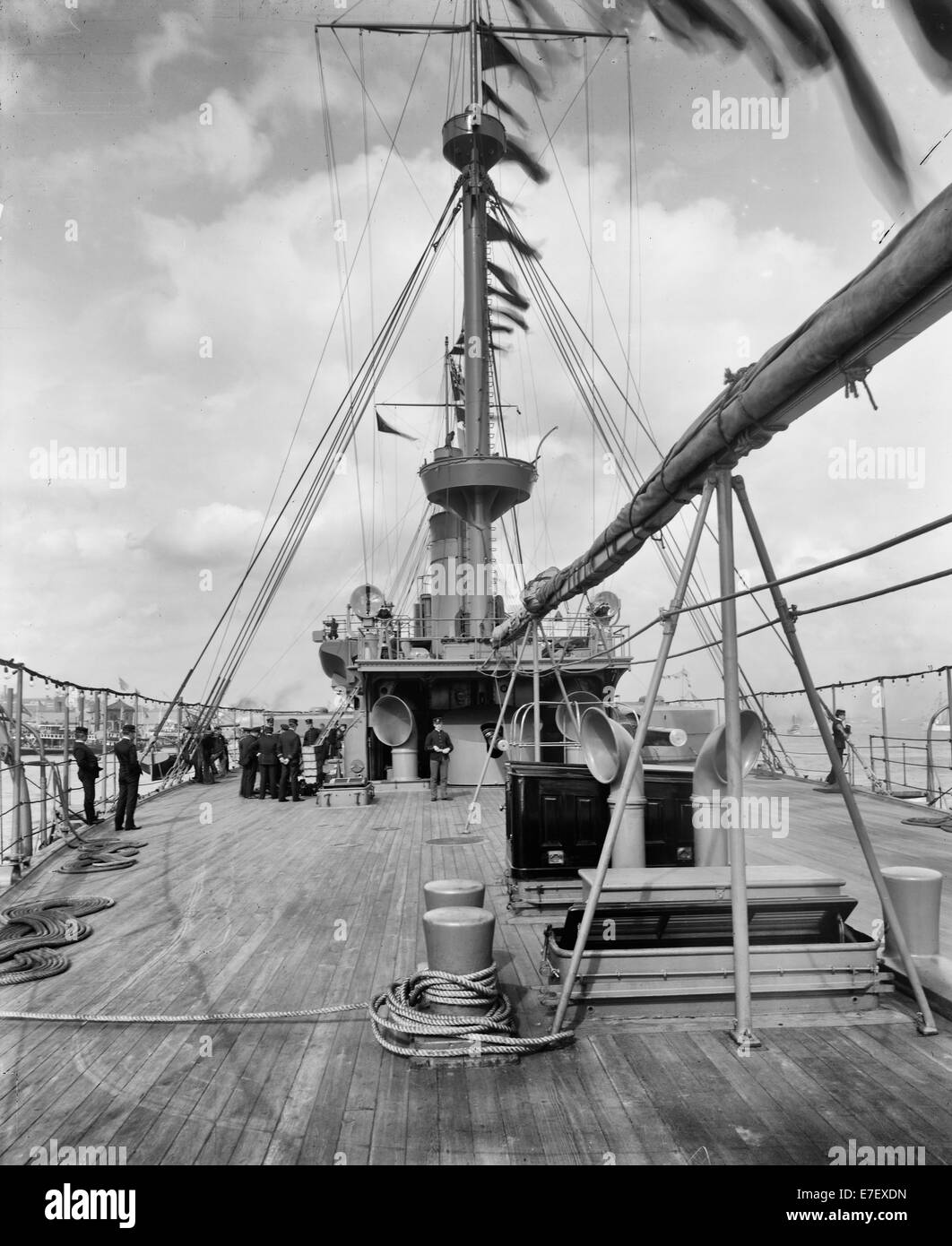 Il Museo della Portaerei U.S.S. Texas, quarto ponte, guardando avanti, circa 1900 Foto Stock