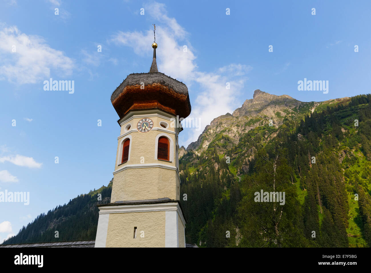 Chiesa filiale di Santa Maria Maddalena, Gargellen, di fronte Schmalzberg montagna, Montafon, Vorarlberg, Austria Foto Stock