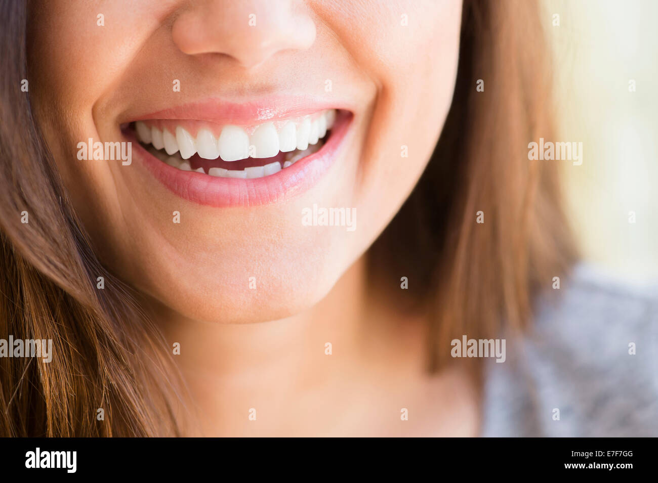 Close up della donna del sorriso Foto Stock