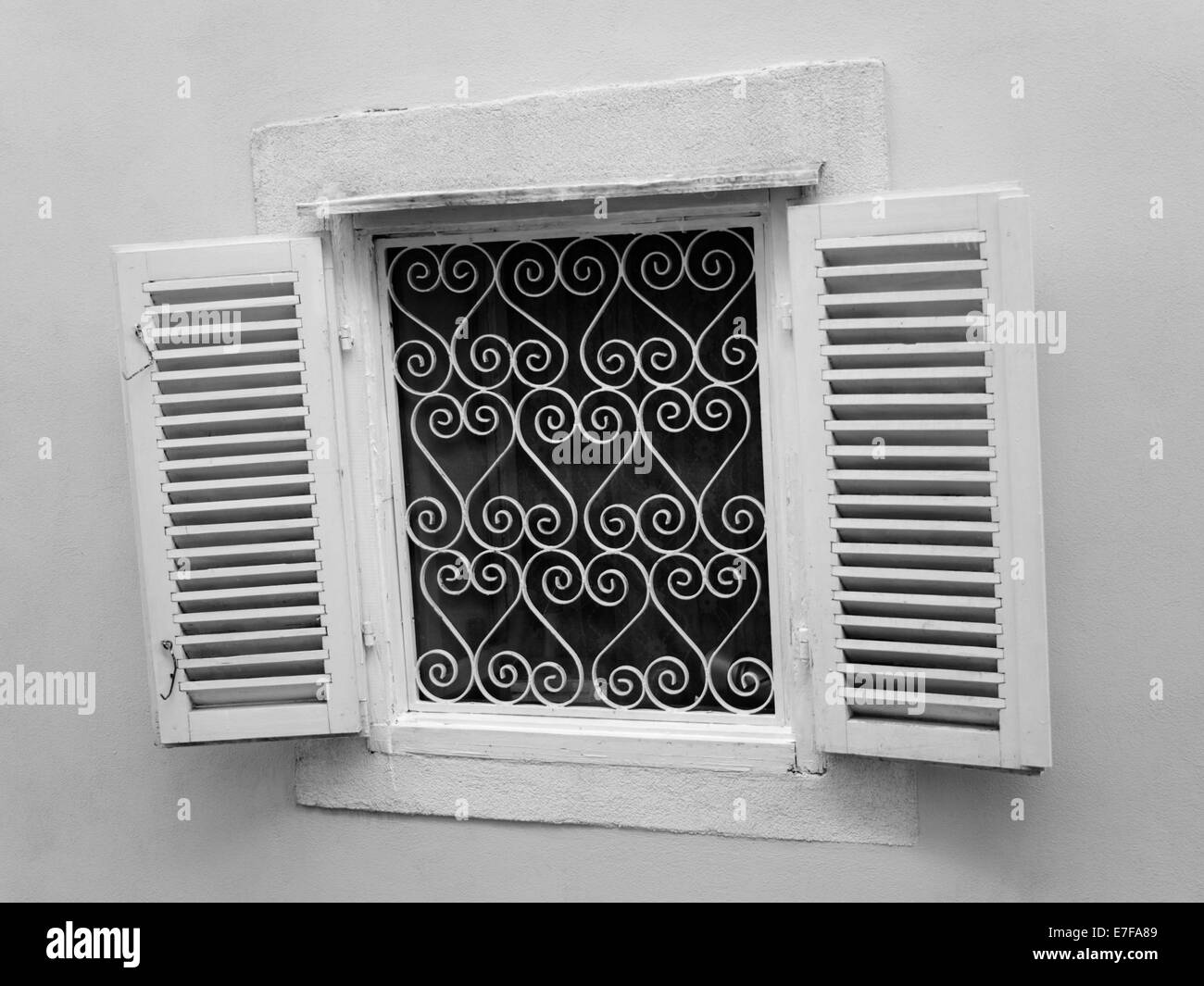Finestra di casa su un vecchio edificio a Vrsar, Croazia Foto Stock