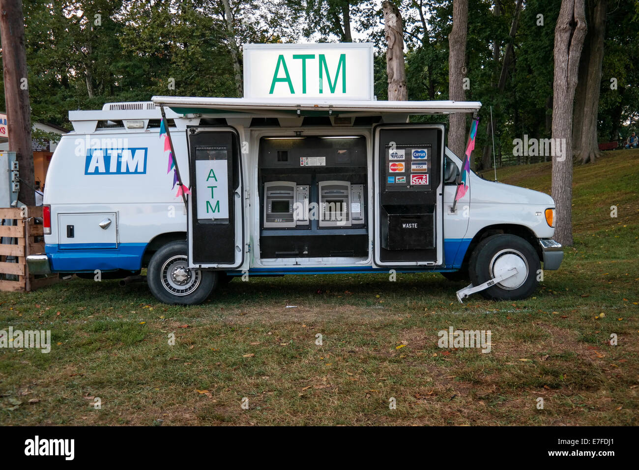 ATM Mobile in Lancaster County, PA a una comunità fiera. Foto Stock