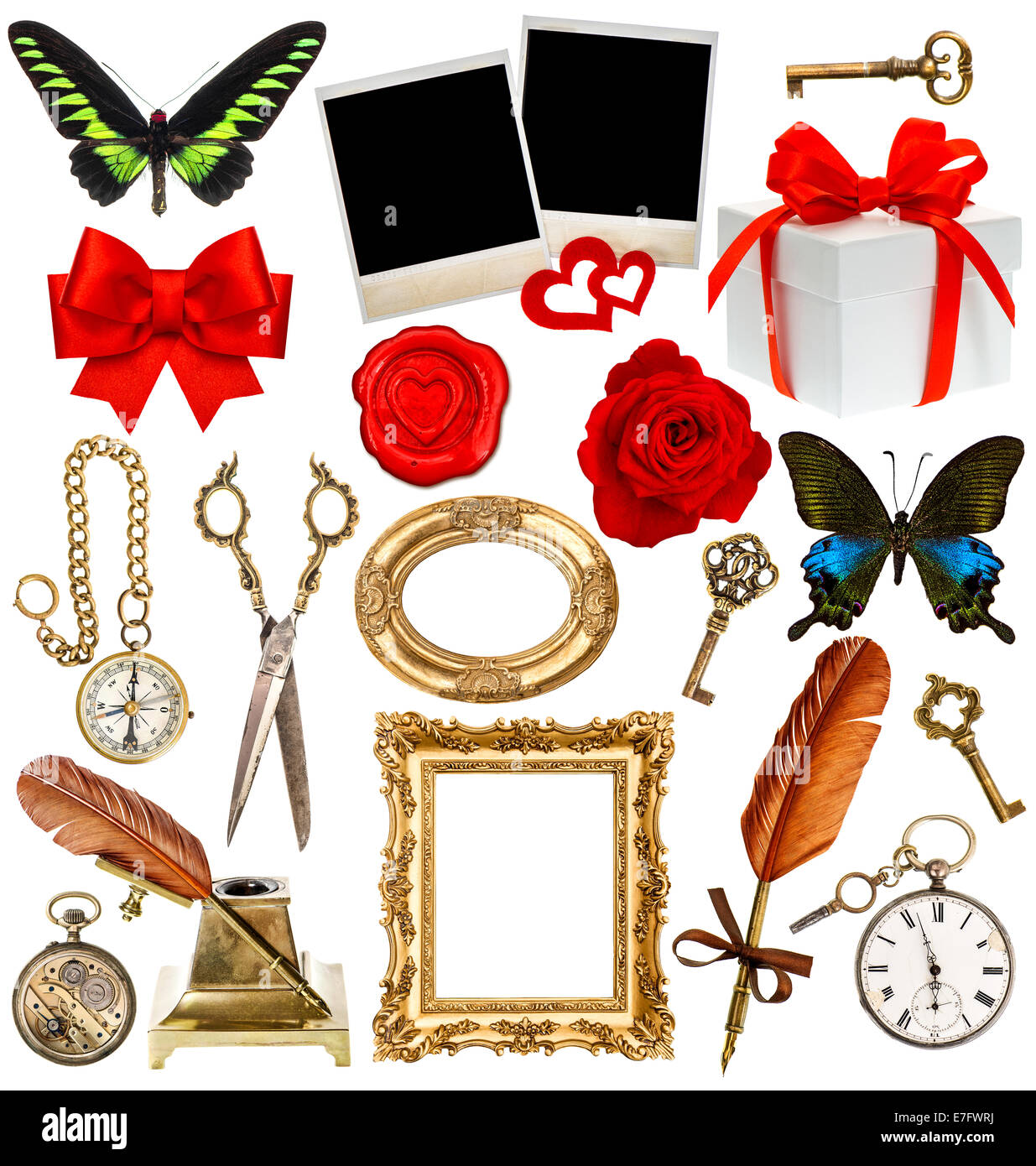 Oggetti per scrapbook. pagina di carta, antico orologio, chiave, Cartolina photo frame, giù penna, inkwell, bicchieri, bussola, forbici, Foto Stock