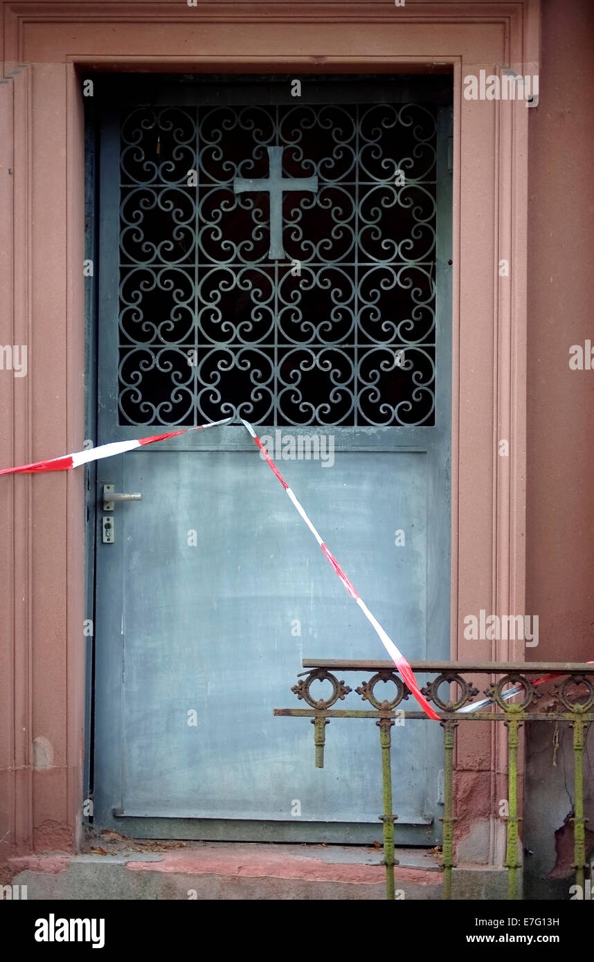 Porta coincidenti di una tomba Foto Stock