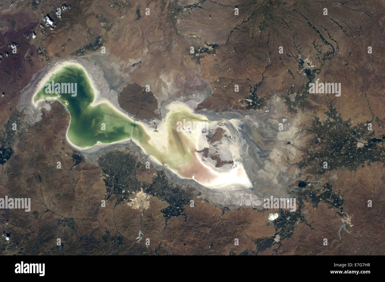 Il lago di Urmia nell'Iran occidentale Foto Stock